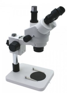 Mikroskop stereoskopowy, okularowy, głowica triokular.